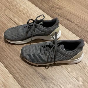 Adidas Cloudfoam sneakers (barely used)